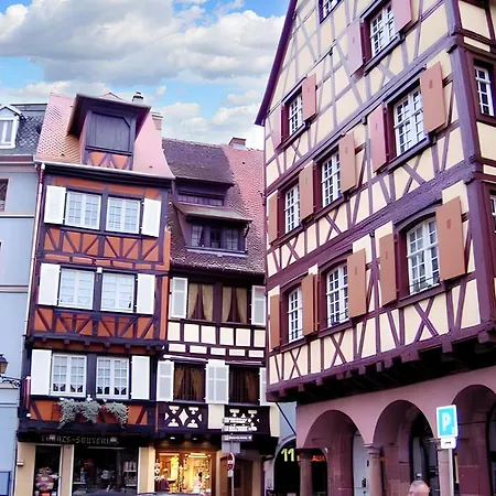 A Avec Terrasse Et Jardin